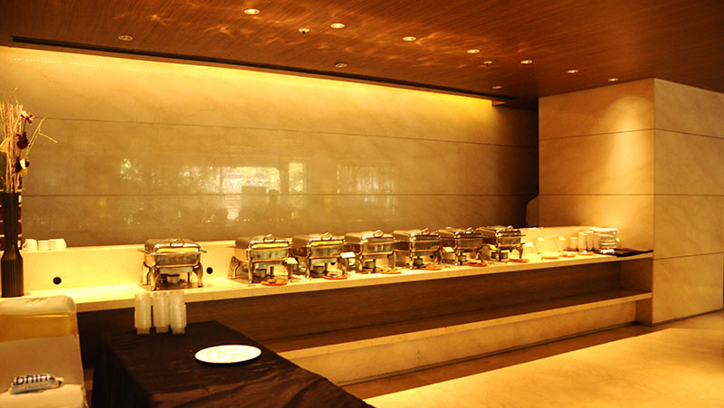 Buffet arrangment at Club Aquaria